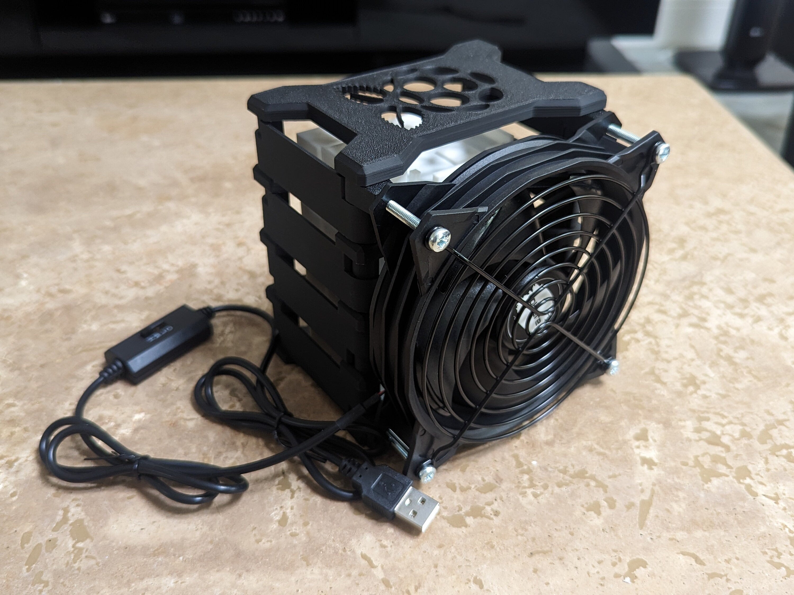 Raspberry Pi Cluster Case für Pi 5, 4B, 3B - Stapelbares Server-Rack mit 3-Gang-Lüfter - Thermomodul mit hohem Luftstrom